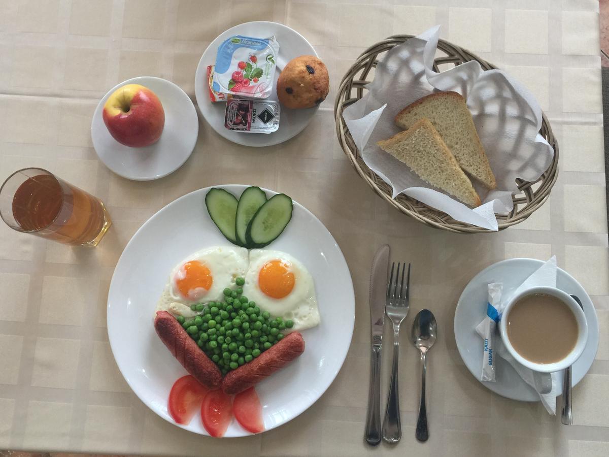 Belon Land Hotel Astana Bagian luar foto